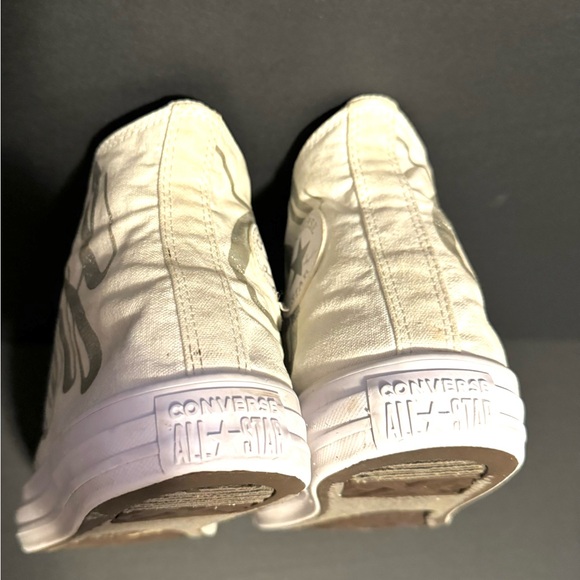 Converse - Picture 9 of 15